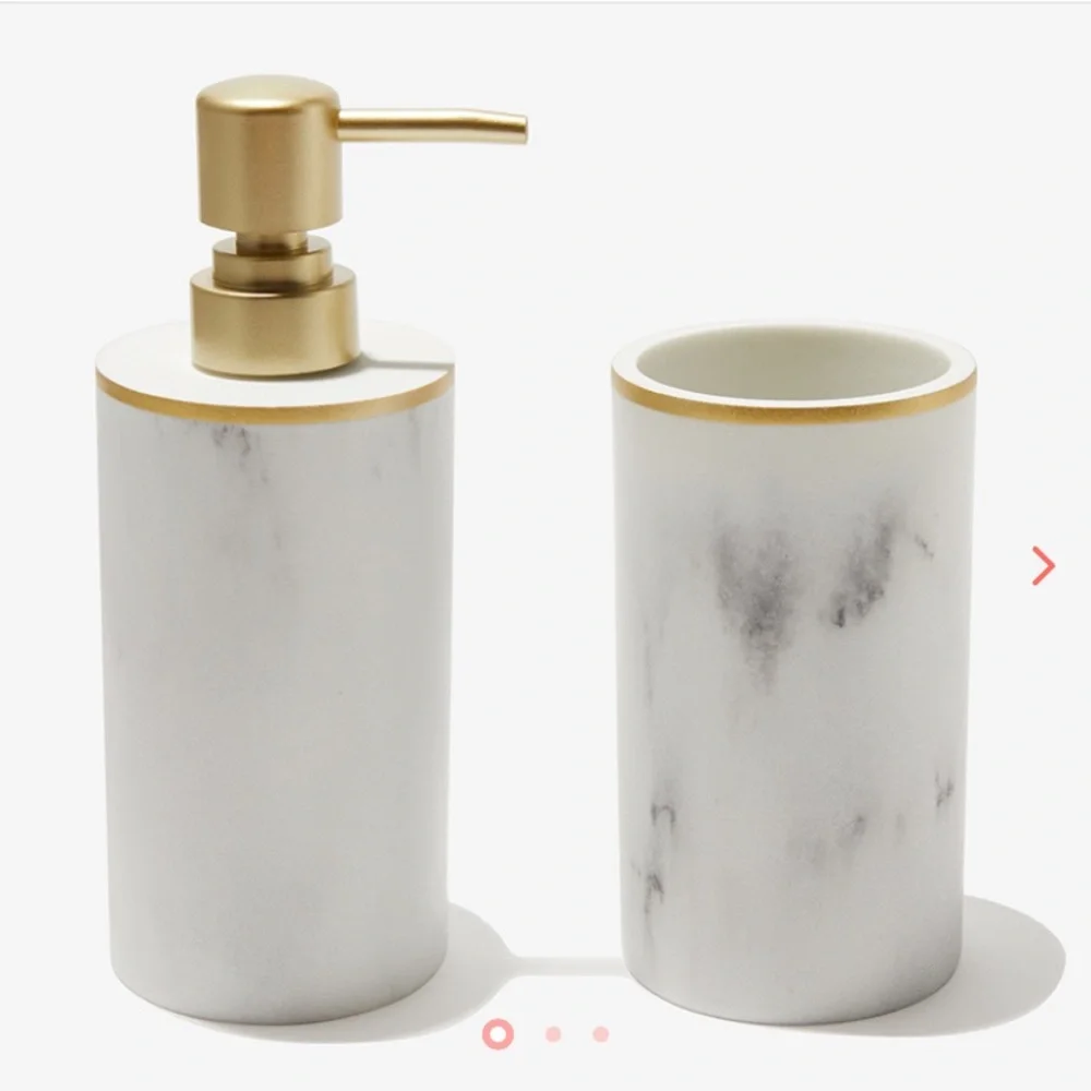 🔥3/45🔥 NWT 2 piece bath set